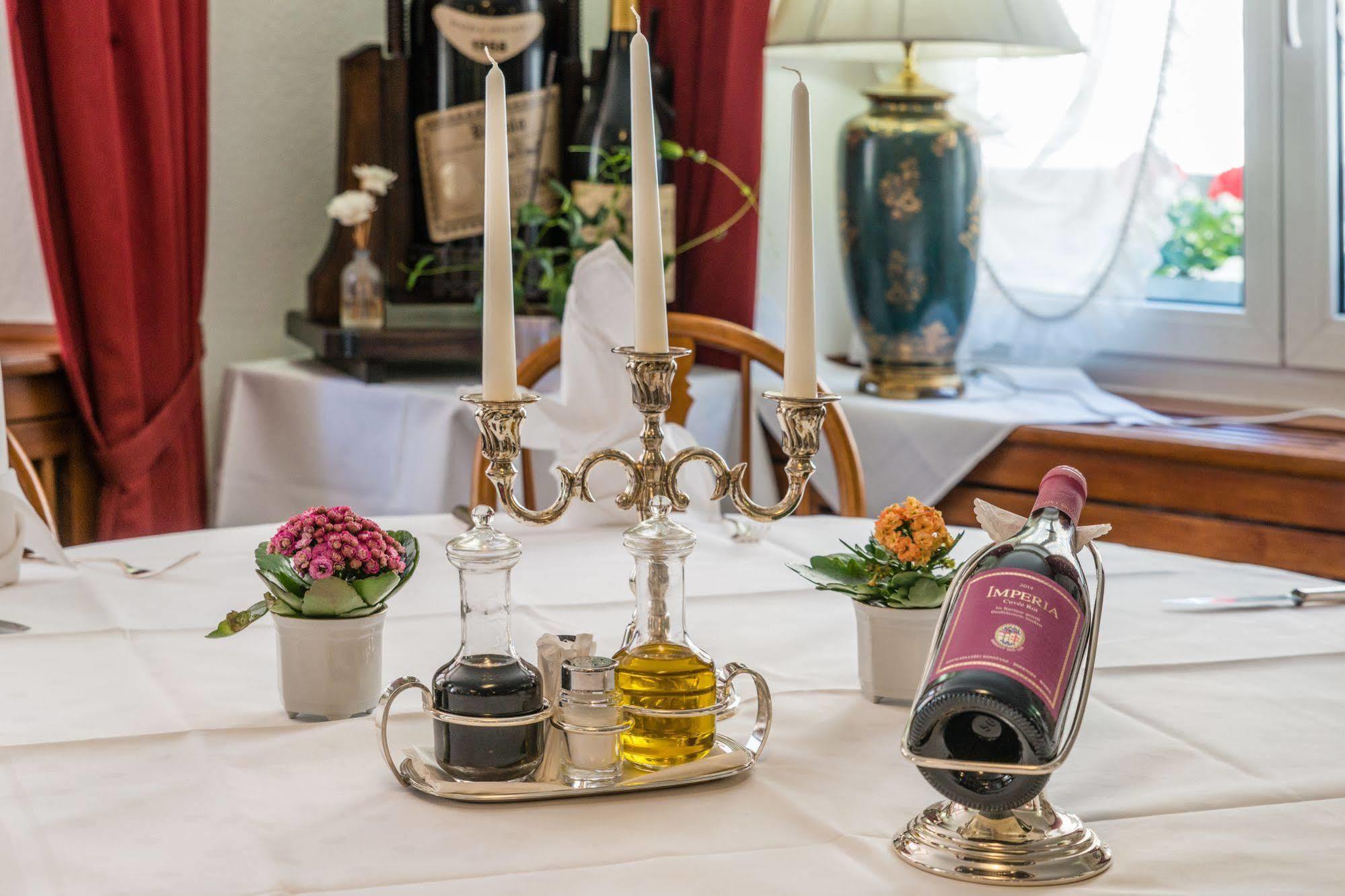 Hotel Goldener Sternen كونستانز المظهر الخارجي الصورة