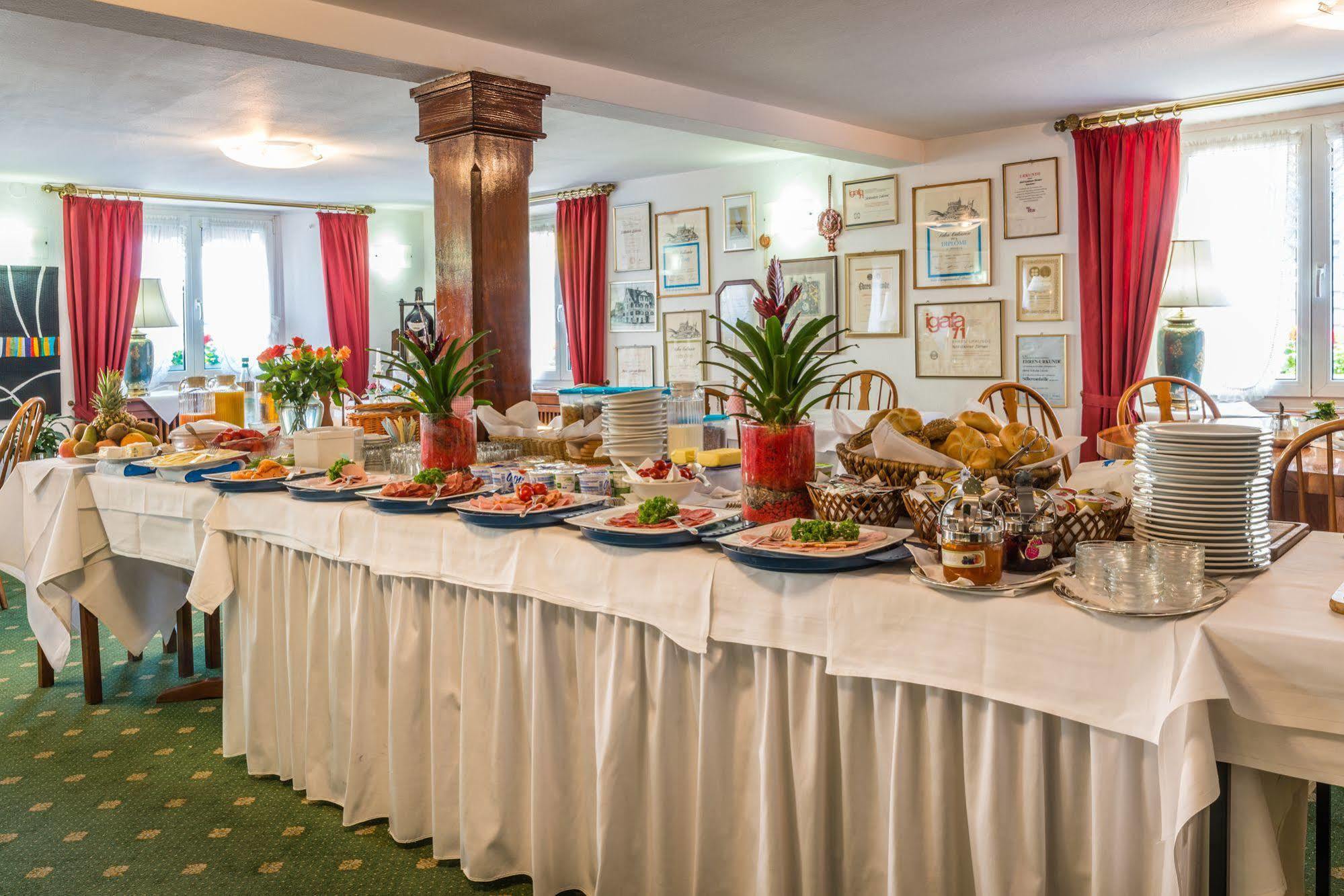 Hotel Goldener Sternen كونستانز المظهر الخارجي الصورة